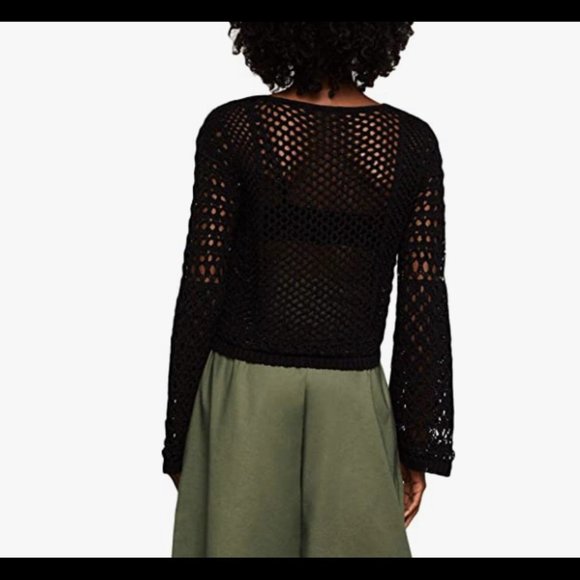 BCBG MaxAzria Cropped Long Sleeve Open Stitch Black Sweater Top Size XS - Picture 2 of 12